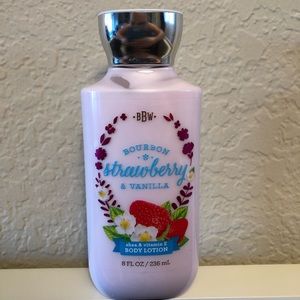Bath & Body Works Bath - Bath & Body Works Strawberry and Vanilla Lotion Bath & Body Works Bath - Bath & Body Works Strawberry and Vanilla Lotion
